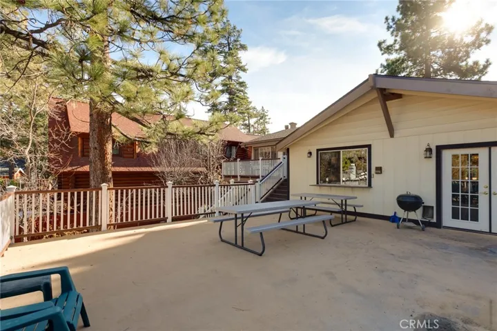 39534 Lake Drive, Big Bear, California 92315