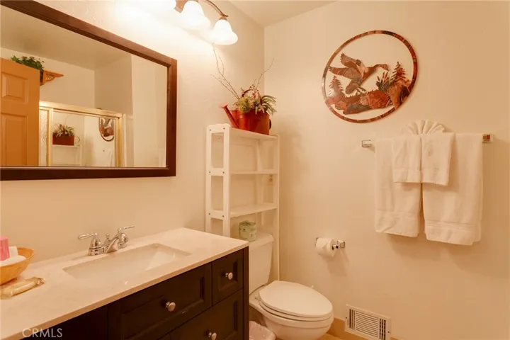 39534 Lake Drive, Big Bear, California 92315