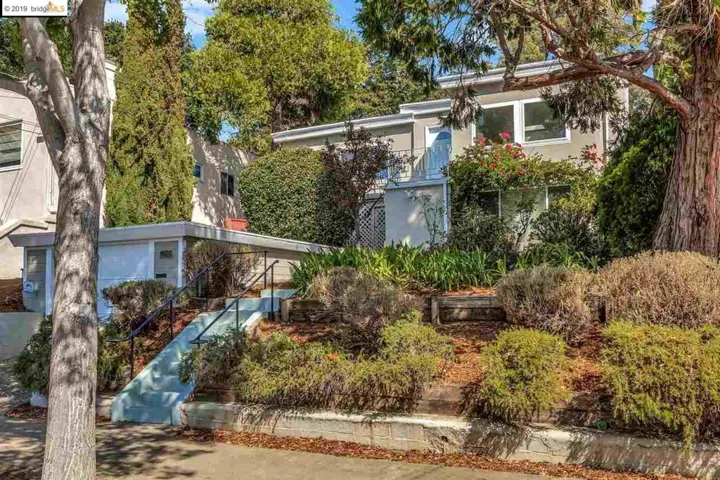 4600 Tompkins, Oakland, California 94619