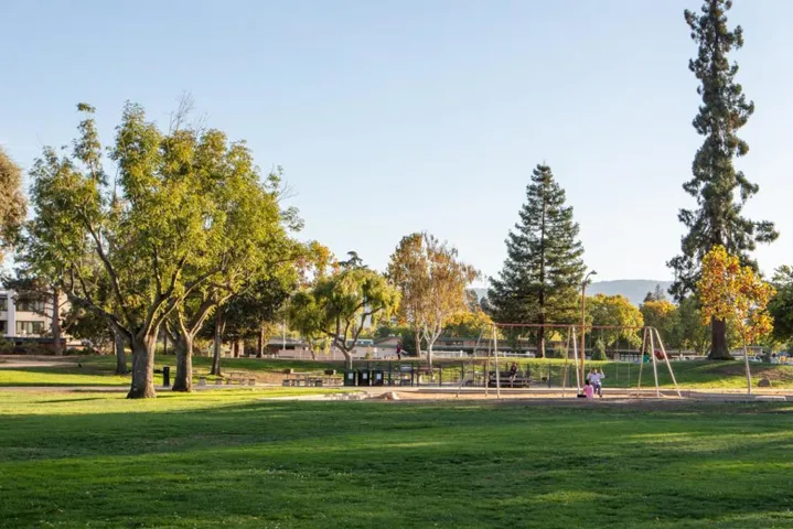 3162 Middlefield Road, Palo Alto, California 94306