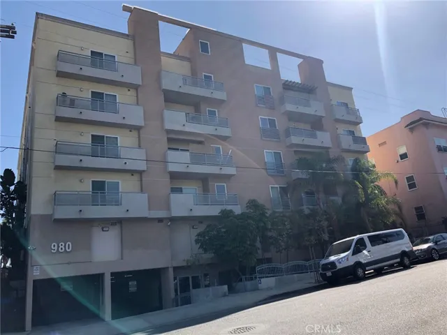 980 S Oxford Avenue 101, Los Angeles, California 90006