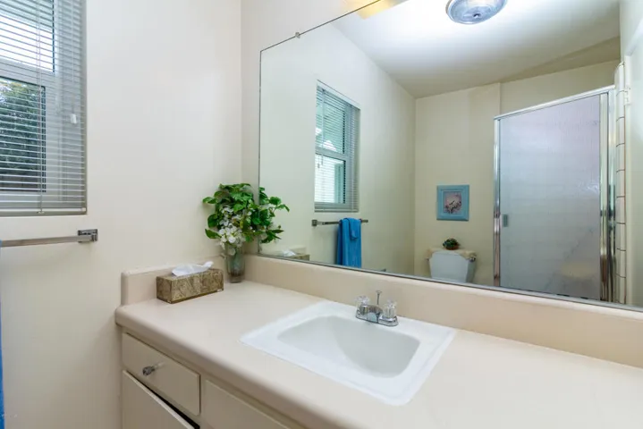 011_bathroom_3mb