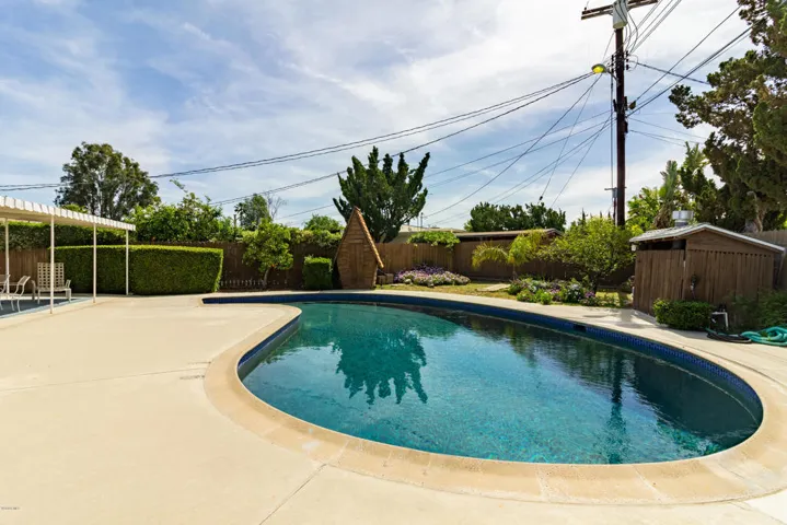 022_Pool_002_3mb