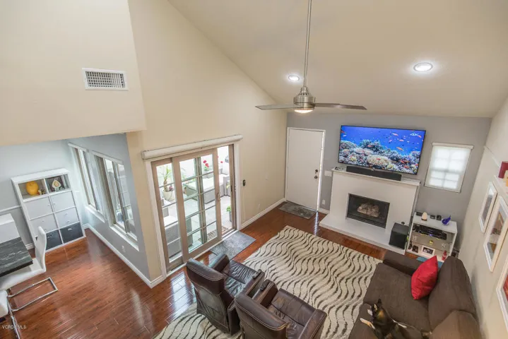 1055 Via Colinas Westlake-large-019-9-Vi