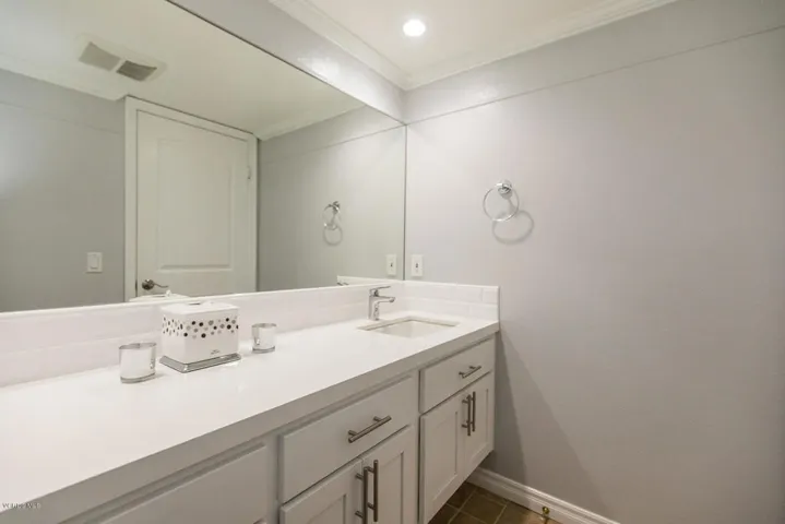 1055 Via Colinas Westlake-large-020-10-V