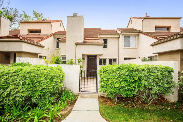 1055 Via Colinas Westlake-large-028-31-V