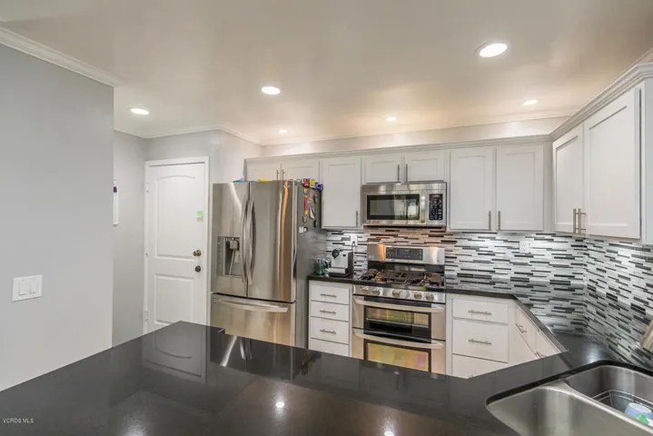 1055 Via Colinas Westlake-large-014-17-V