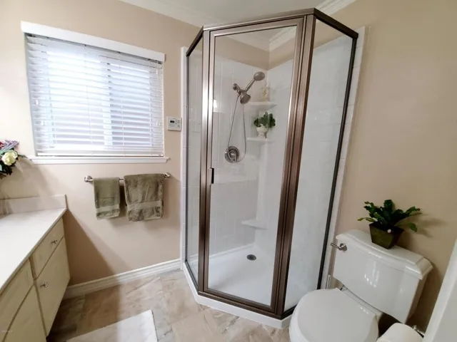 Master Bathroom_0007