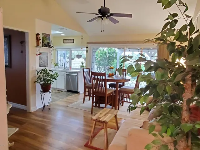Family Room_0002