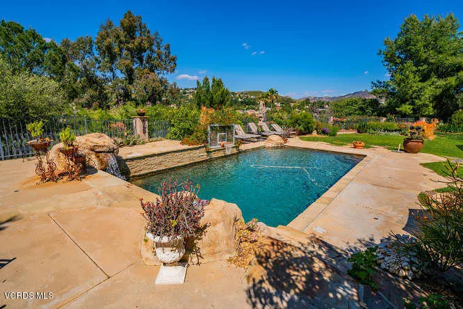 2804 Hilary Ct