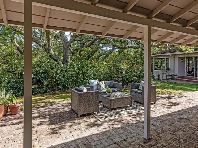 90 Bear Gulch Drive, Portola Valley, California 94028