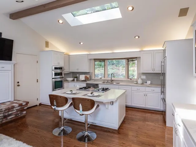 90 Bear Gulch Drive, Portola Valley, California 94028