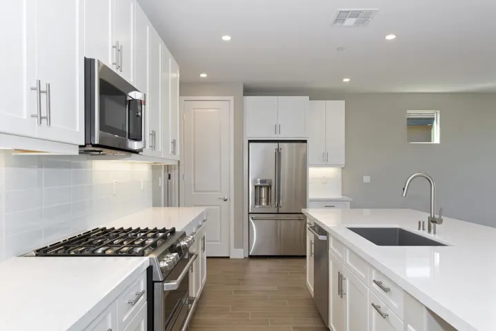 009_Kitchen