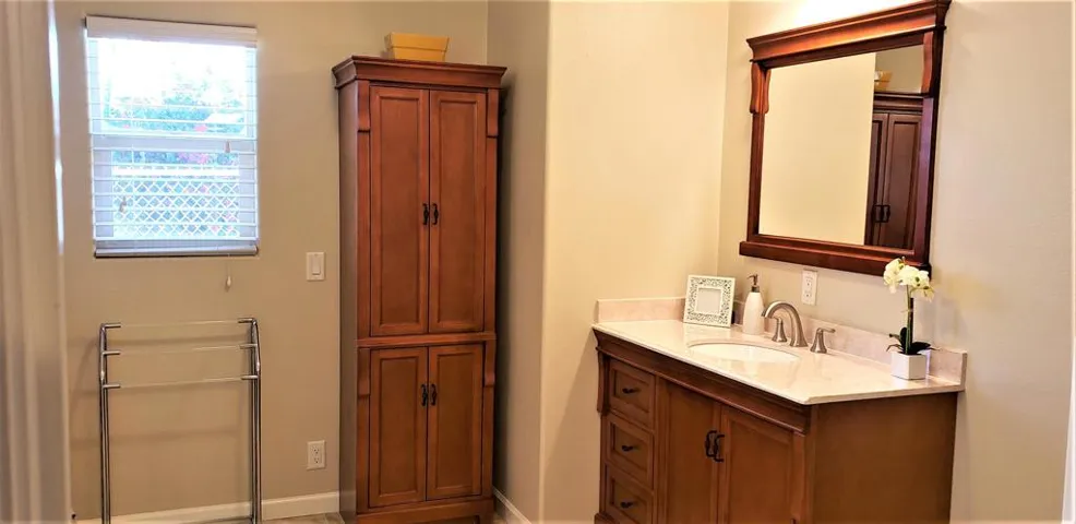master bathroom 2