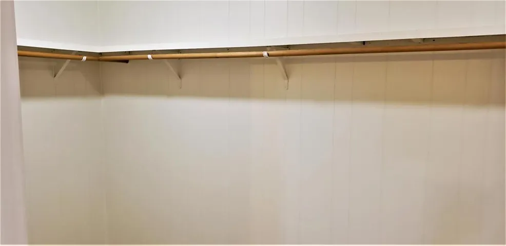 walk in closet