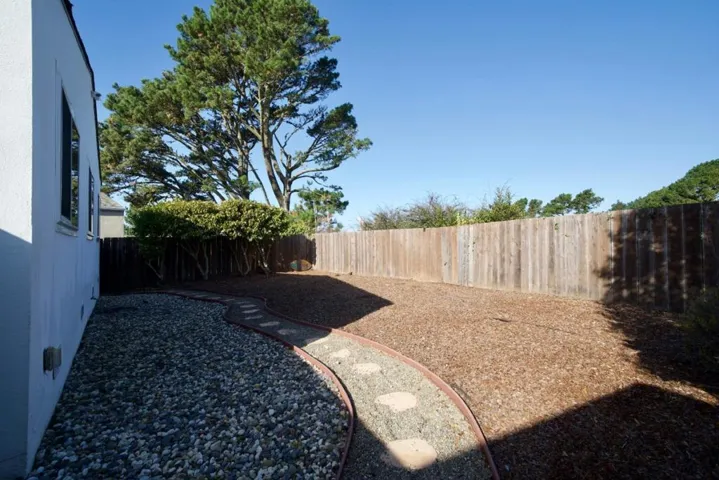 621 Forest Lake Drive, Pacifica, California 94044