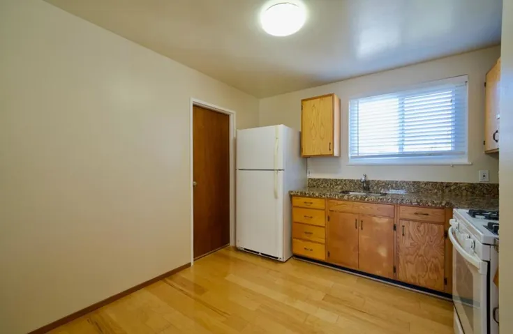 621 Forest Lake Drive, Pacifica, California 94044