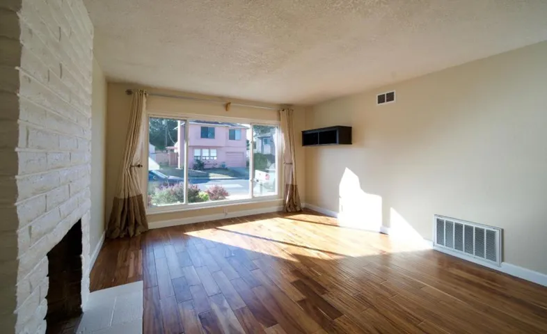 621 Forest Lake Drive, Pacifica, California 94044