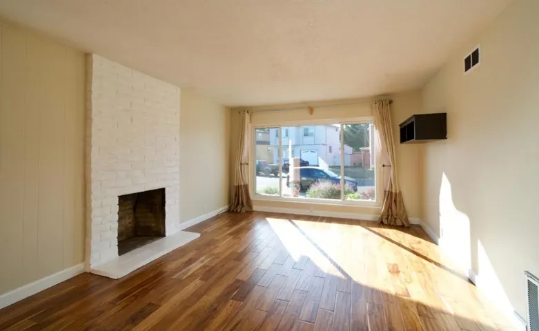 621 Forest Lake Drive, Pacifica, California 94044