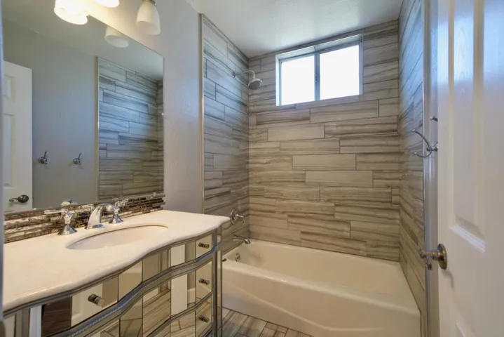 621 Forest Lake Drive, Pacifica, California 94044