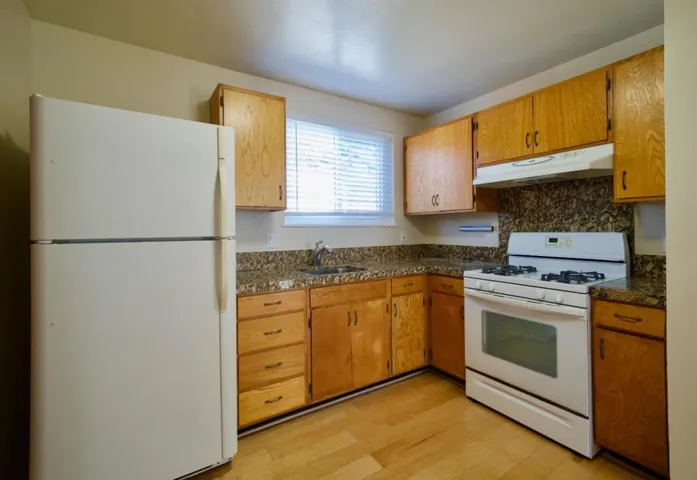 621 Forest Lake Drive, Pacifica, California 94044