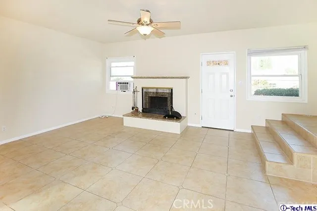 10929 Whitegate Avenue, Sunland, California 91040