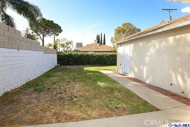 10929 Whitegate Avenue, Sunland, California 91040