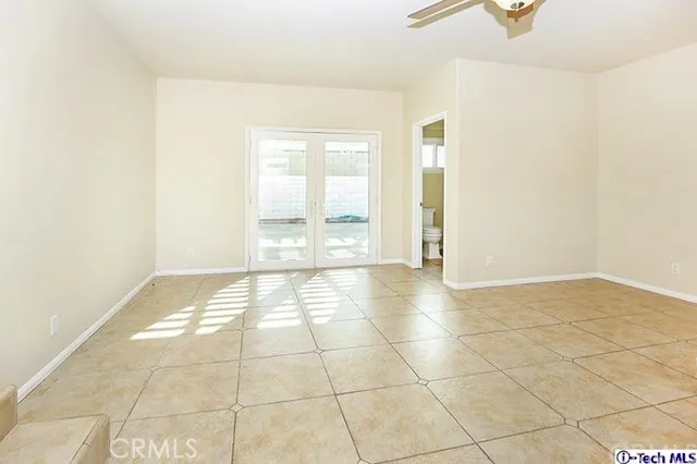 10929 Whitegate Avenue, Sunland, California 91040