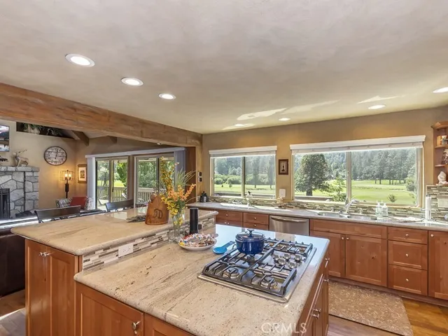444 Golf Course Road, Lake Arrowhead, California 92352