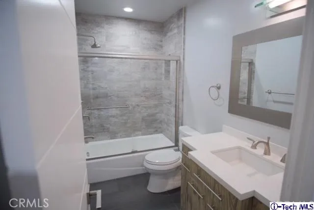1935 Alpha Road 237, Glendale, California 91208