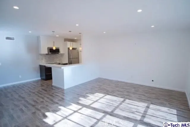 1935 Alpha Road 237, Glendale, California 91208