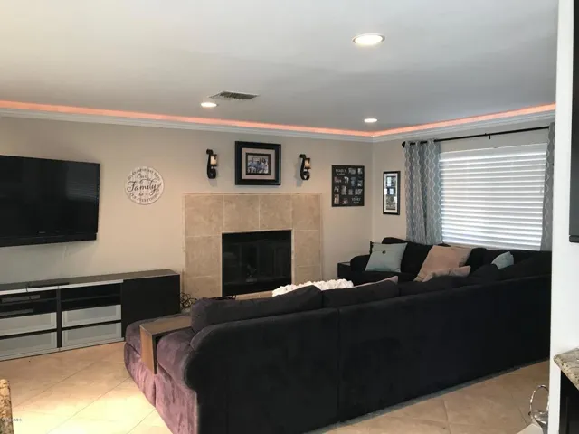 Beaver Living room