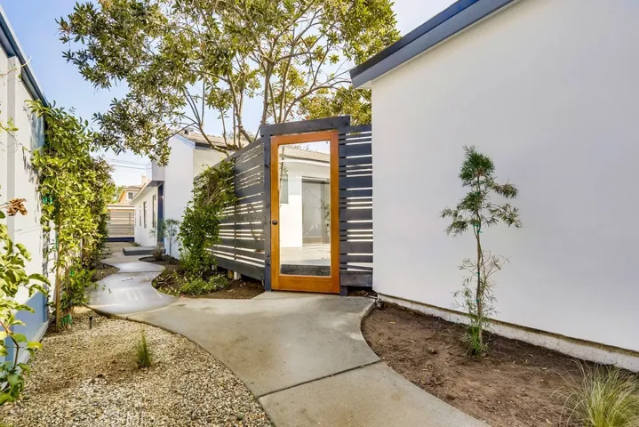 3178 Eucalyptus Avenue, Long Beach, California 90806