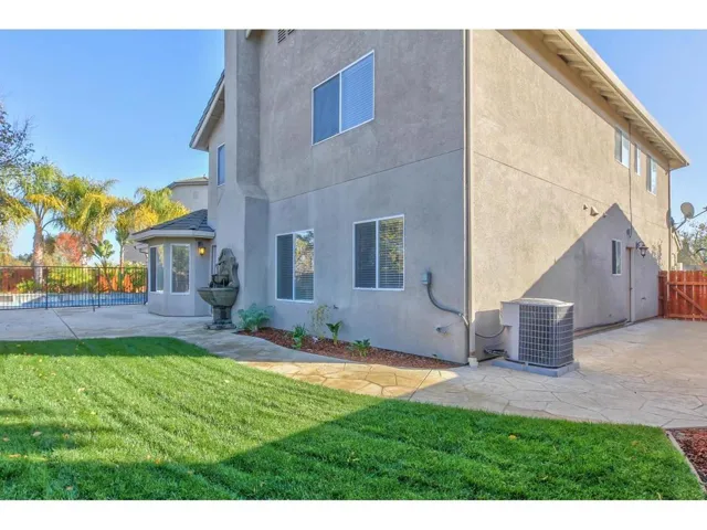 1120 Mulberry Court, Hollister, California 95023