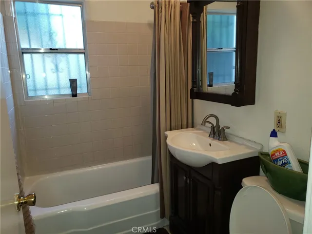 1011 W 127th Street, Compton, California 90222