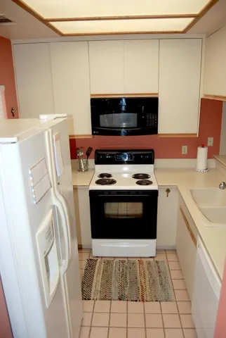 NEW.KITCHEN