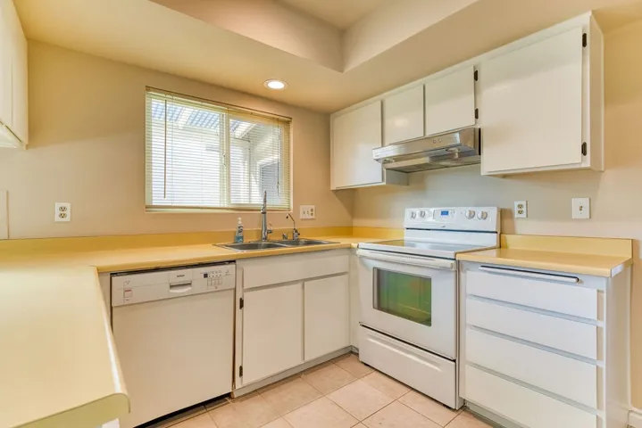 3745 Ginger Way, Oceanside, California 92057