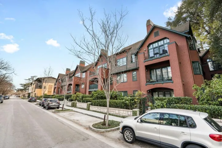 38 3rd Street 107, Los Altos, California 94022