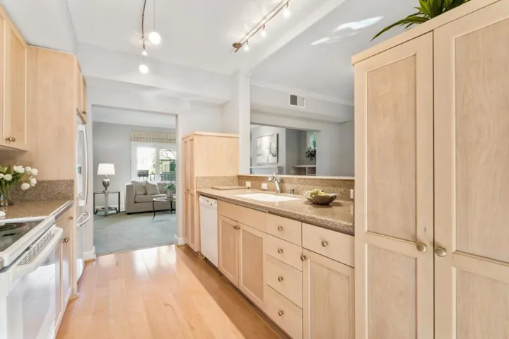 38 3rd Street 107, Los Altos, California 94022