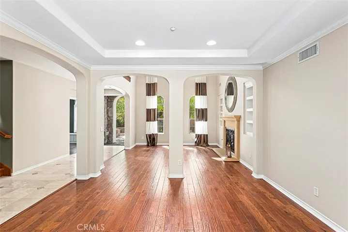 Open Formal and Dining spaces