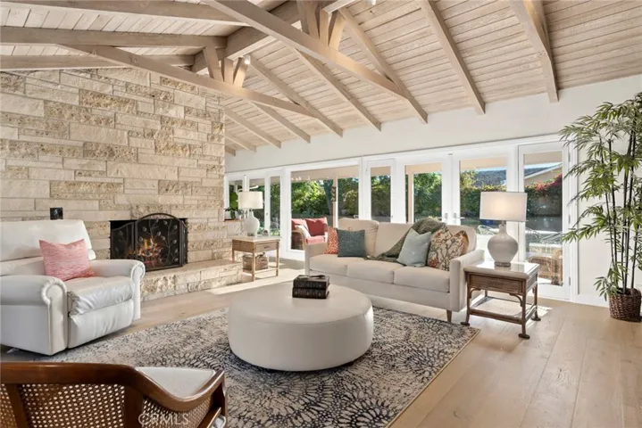 2039 Shipway Lane, Newport Beach, California 92660