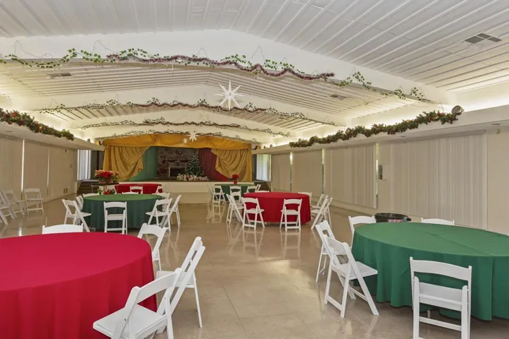 019_Clubhouse
