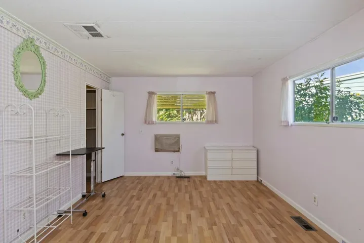 014_Master Bedroom