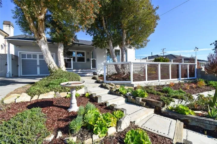 22644 Gaycrest Avenue, Torrance, California 90505
