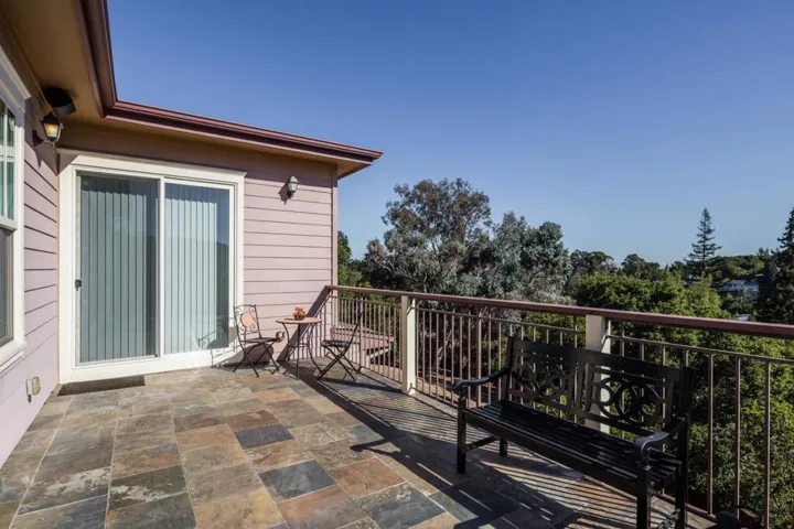 35 Palomar Oaks Lane, Redwood City, California 94062