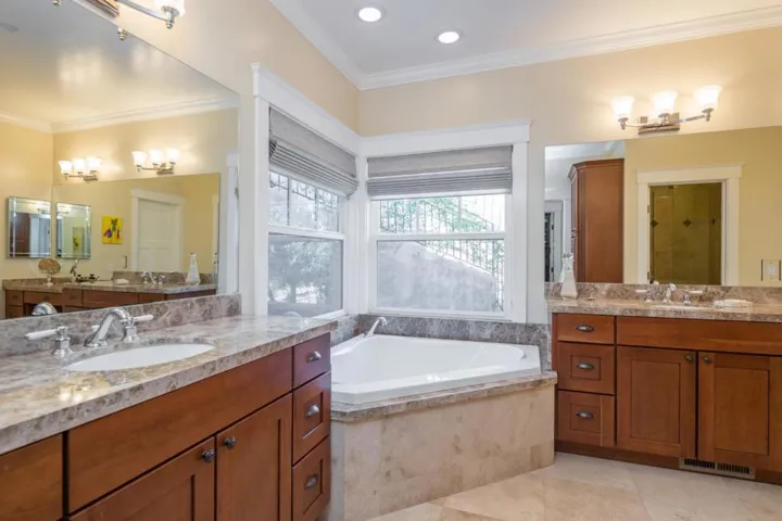 35 Palomar Oaks Lane, Redwood City, California 94062