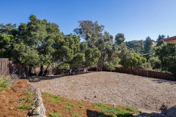 35 Palomar Oaks Lane, Redwood City, California 94062