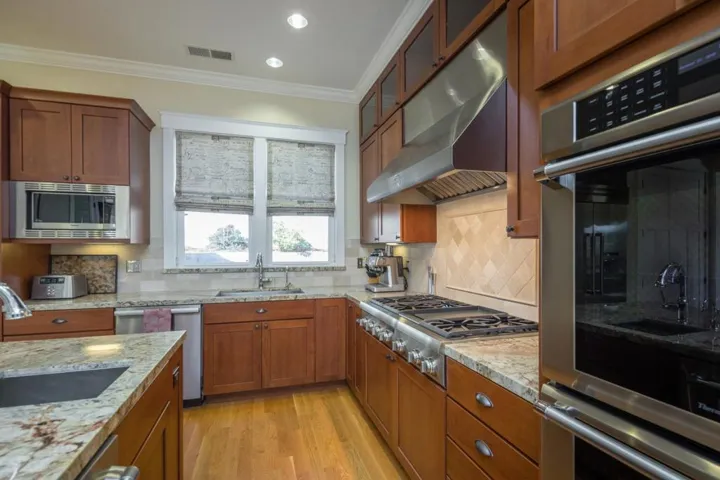 35 Palomar Oaks Lane, Redwood City, California 94062