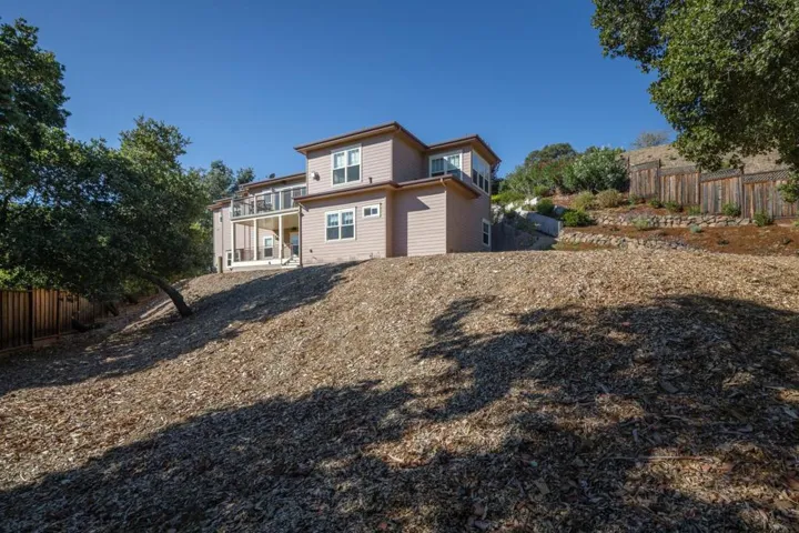 35 Palomar Oaks Lane, Redwood City, California 94062