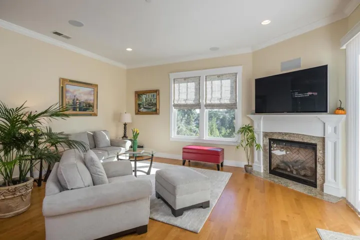 35 Palomar Oaks Lane, Redwood City, California 94062
